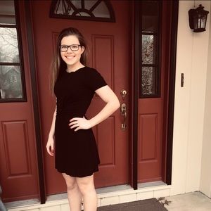 Meet your Posher, Ella